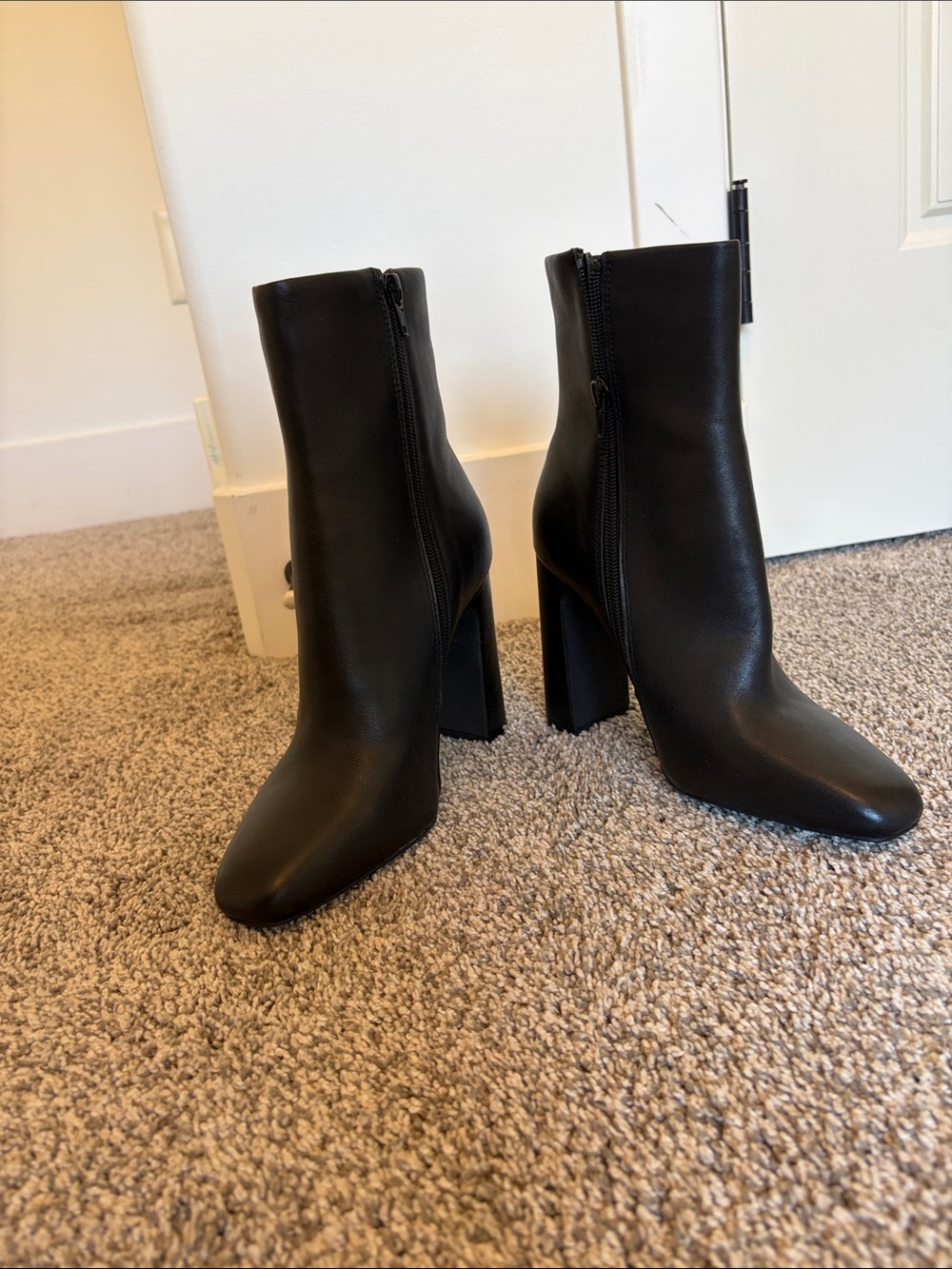 Steve Madden Black Leather Square-Toe Ankle Booties - Never Worn